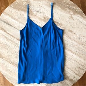 medium j.crew blue tank, 100% silk - nwt